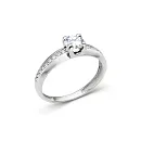 Кольцо из белого золота с фианитами