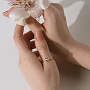 Кольцо из красного золота с фианитами