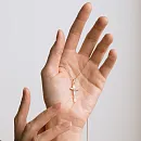 Крест из красного золота