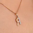 Подвеска из красного золота с фианитами