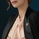 Брошь из красного золота с фианитами