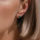 Серьги пусеты из красного золота с зелеными агатами