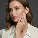 Кольцо из красного золота с бриллиантом