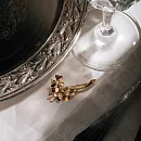 Брошь из красного золота с фианитами