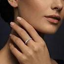 Кольцо из белого золота с бриллиантами