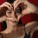 Кольцо из красного золота с фианитами