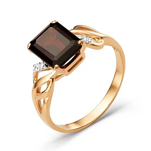 Кольцо из красного золота с гранатом