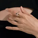 Кольцо из красного золота с фианитами