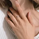 Кольцо из красного золота с фианитами