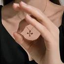 Подвеска из красного золота с фианитом