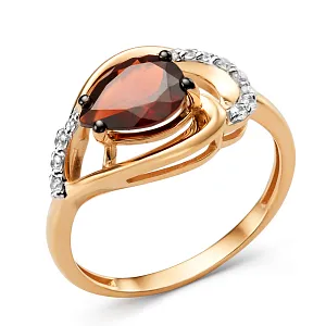 Кольцо из красного золота с гранатом