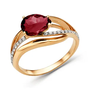 Кольцо из красного золота с гранатом