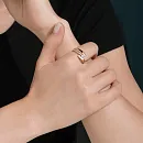 Кольцо из красного золота с фианитами