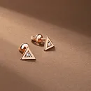 Серьги пусеты из красного золота с фианитами