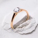 Кольцо из красного золота с фианитом