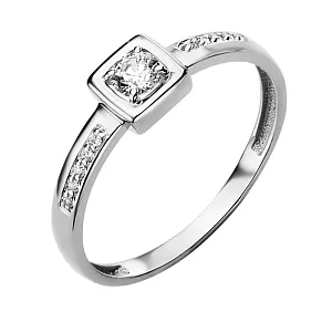 Кольцо из белого золота с фианитами