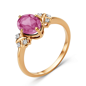 Кольцо из красного золота с корундом