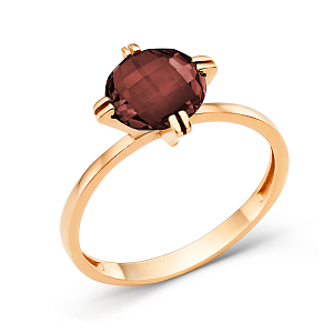 Кольцо из красного золота с гранатом