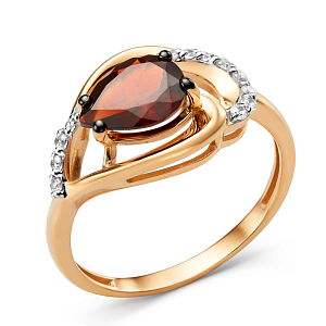 Кольцо из красного золота с гранатом