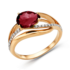 Кольцо из красного золота с гранатом